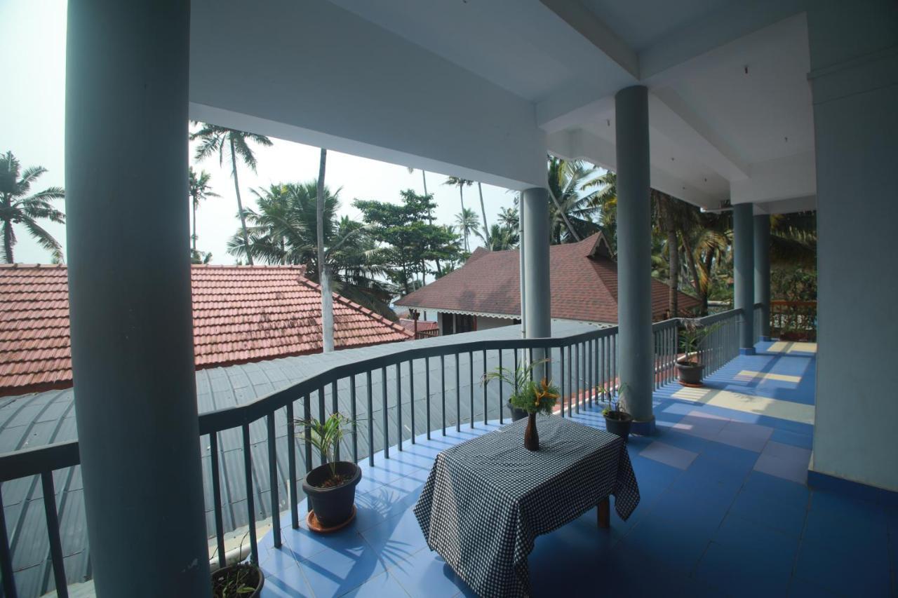 Black Beach Resort Варкала Экстерьер фото