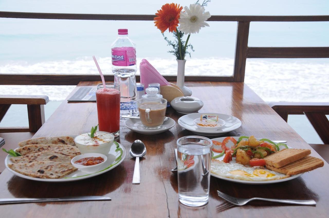 Black Beach Resort Варкала Экстерьер фото